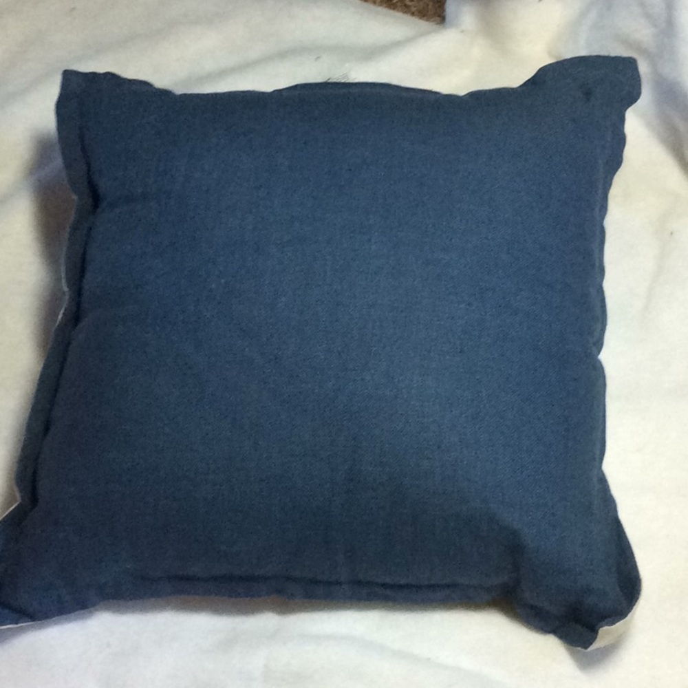 Toss pillow